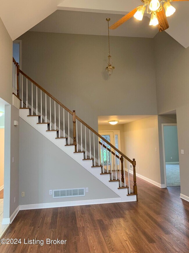 Building Photo - 13307 Oak Forest Ct
