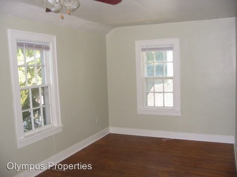 Building Photo - 323 S Jordan Ave