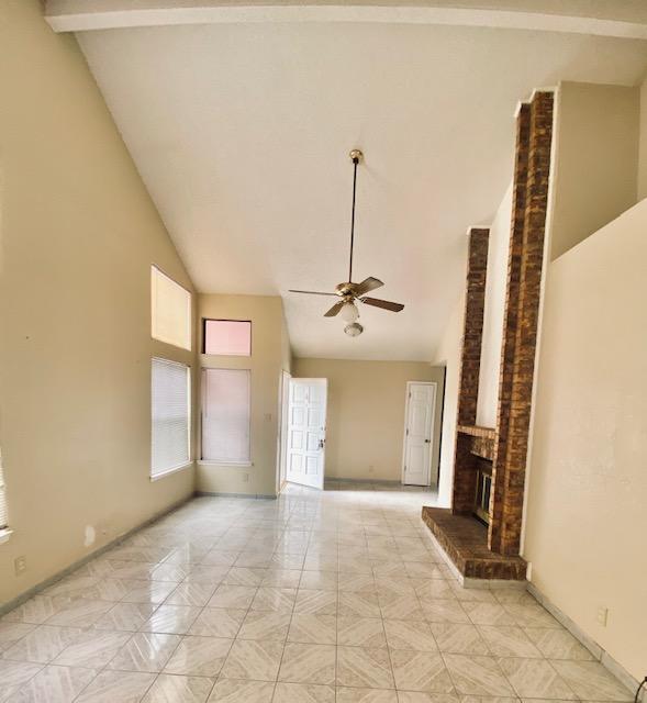 Foto del edificio - 7421 Bishop Flores Dr
