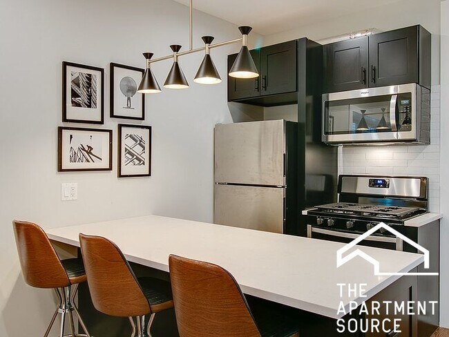 Foto del edificio - 3121 N Haussen Ct