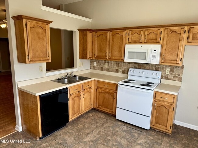 Photo - 8289 Clubview Dr House