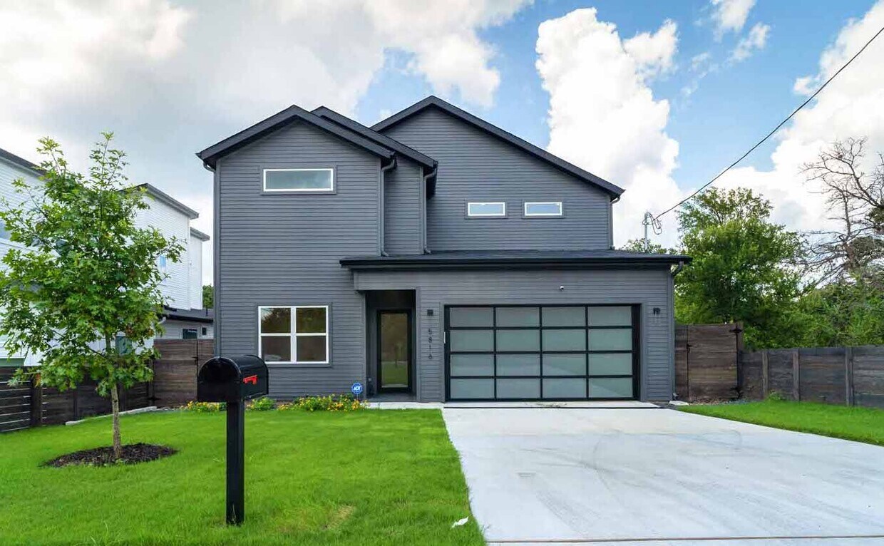 Foto principal - 5816 Harold Ct