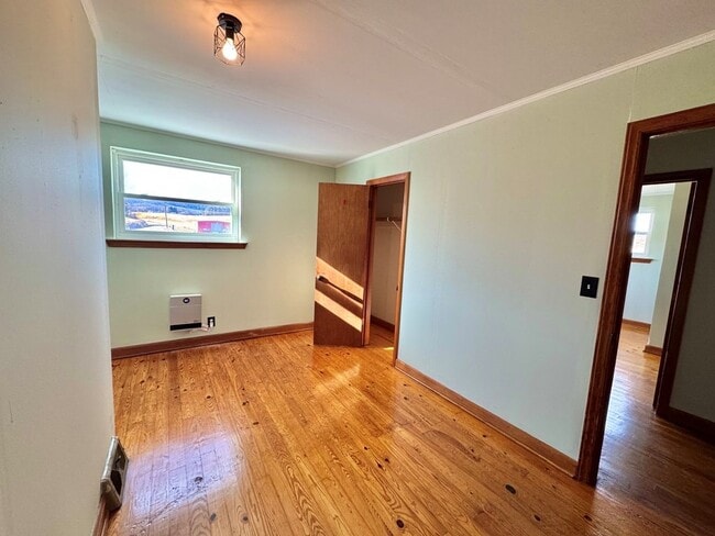 Foto del edificio - 2067 Castleton Rd