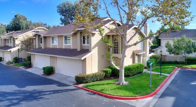 Building Photo - 26222 Fern Glen