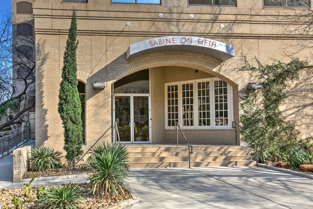 507 Sabine St, Austin, TX 78701 Condo for Rent in Austin, TX