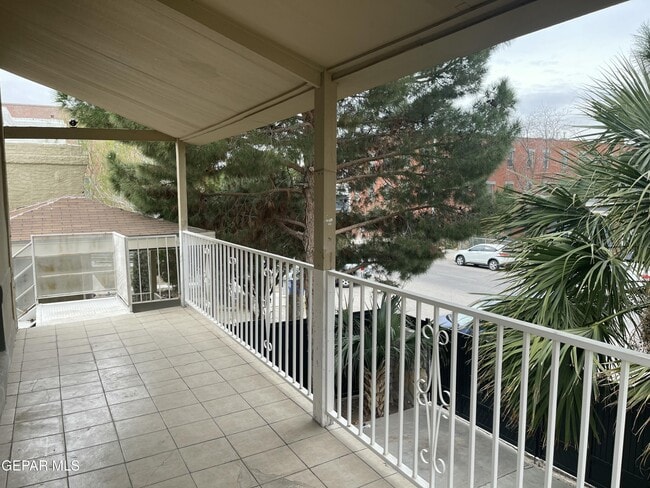 Foto del edificio - 1026 Myrtle Ave