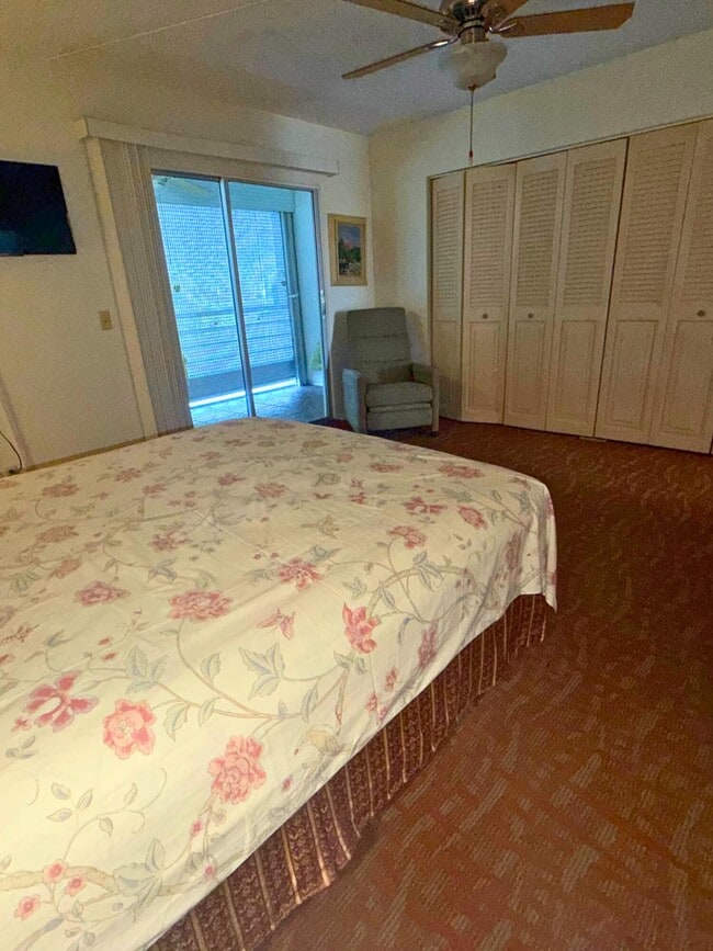 Foto del edificio - 3058 Ainslie Dr
