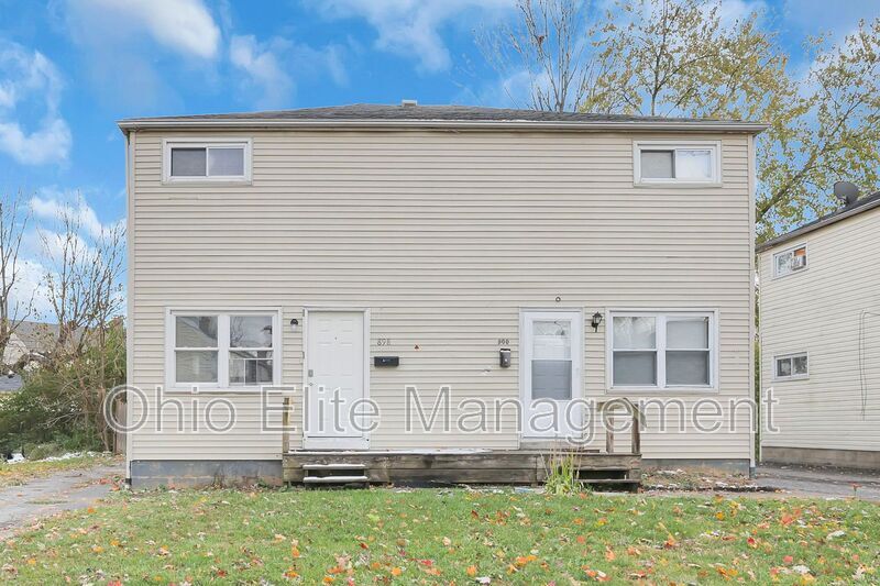 Foto principal - 898 Racine Ave