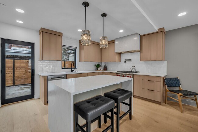 Photo - 1215 Norfolk Ave House