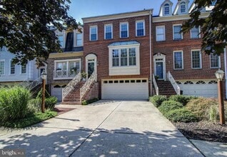 Building Photo - 9936 Foxborough Cir