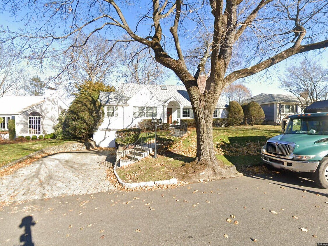 Foto principal - 111 Radcliffe Rd