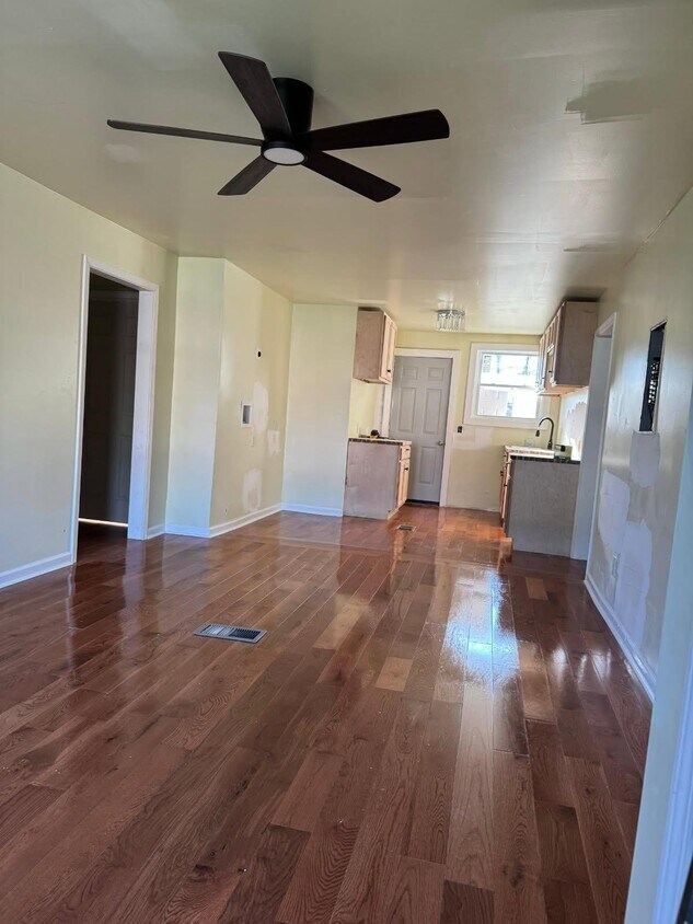 Foto del edificio - 3394 Southmont Dr