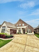 Building Photo - 914 Devonshire Dr