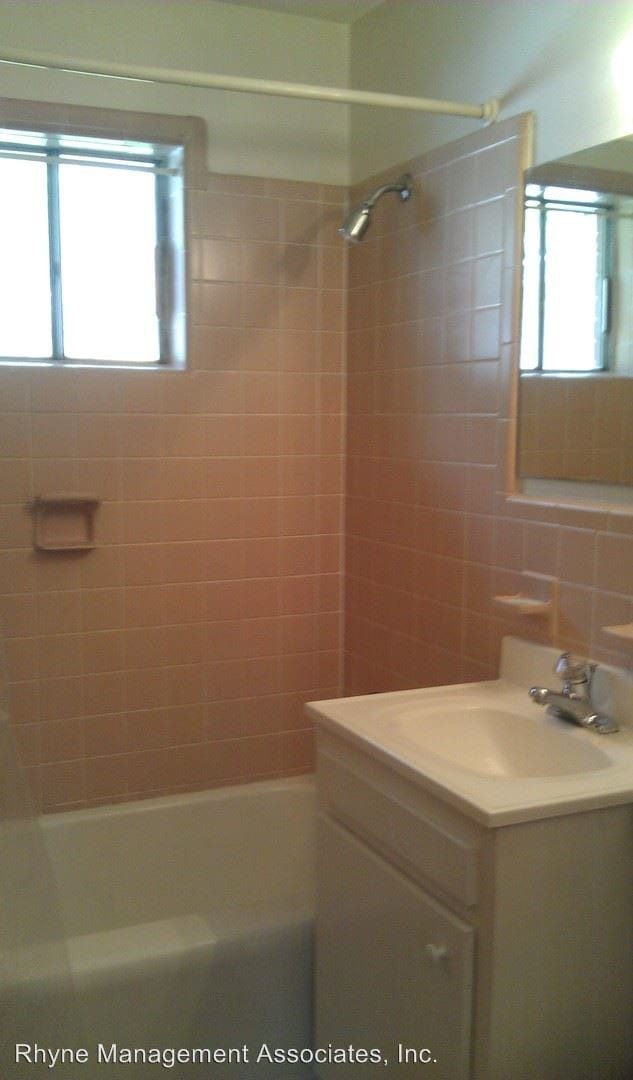 Building Photo - 2 br, 1 bath Apartment - 517 Carolina Avenue