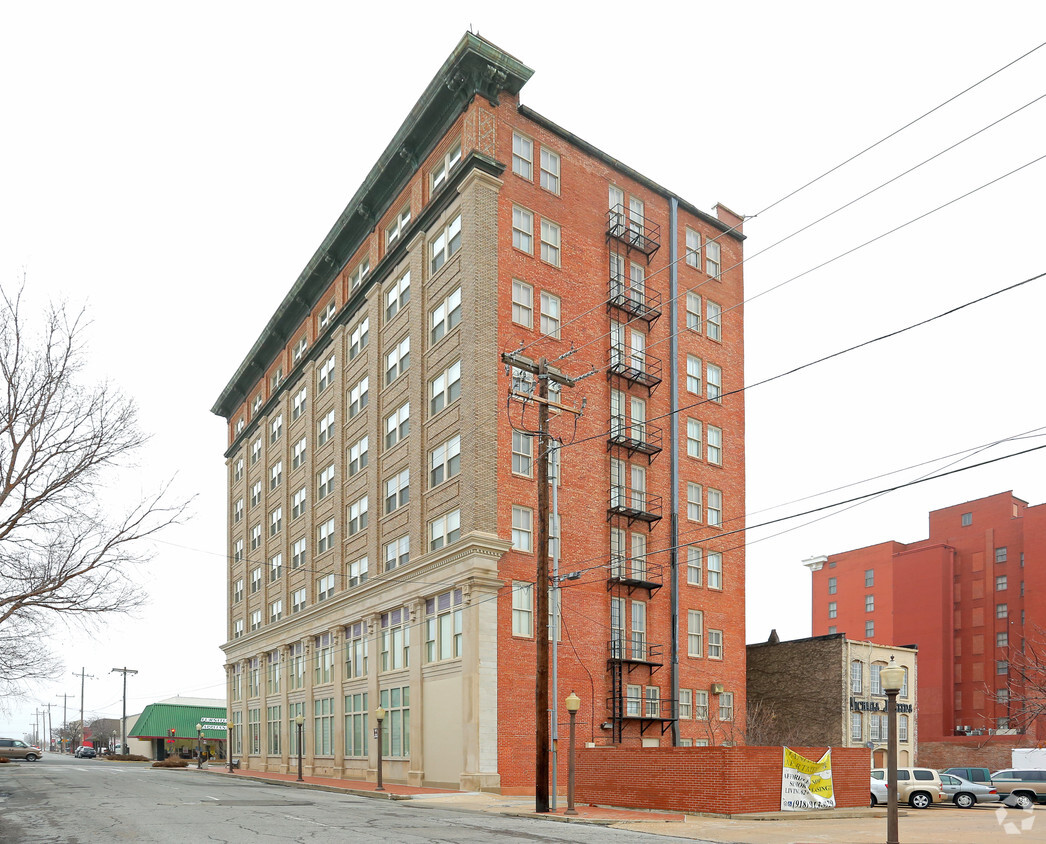 Foto del edificio - Manhattan Apartments