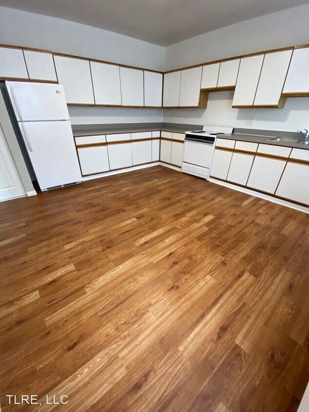 Foto principal - 5000 W Madison St