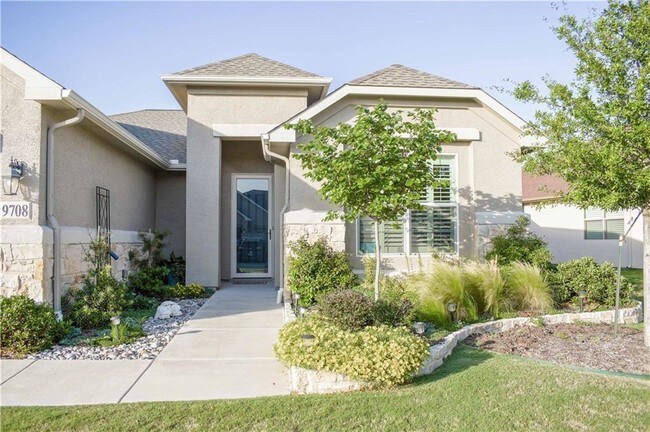 Building Photo - 9708 Rivercrest Dr