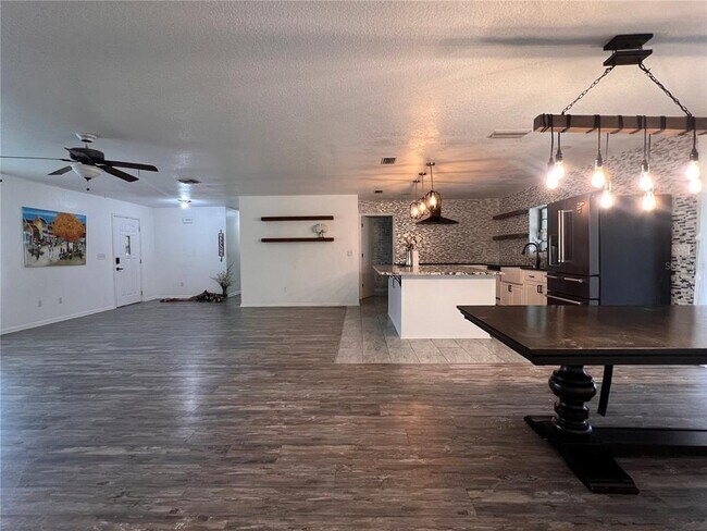 Building Photo - 4093 Lippman Rd