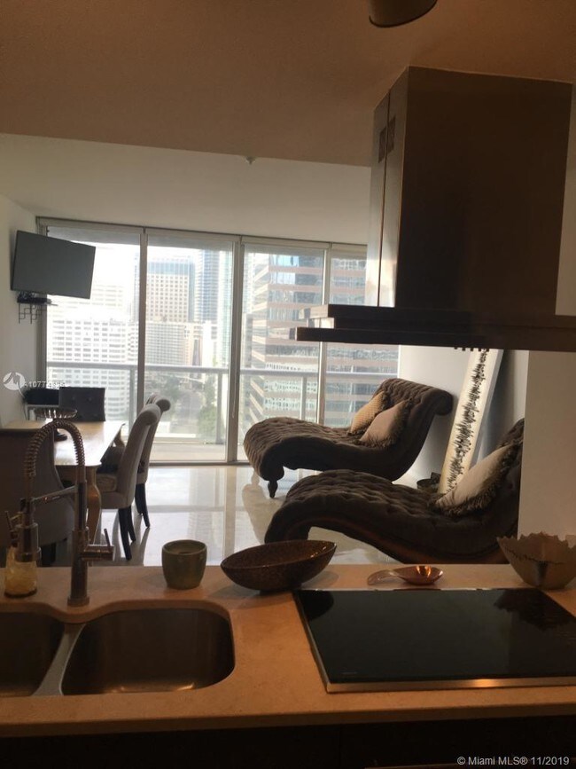 Foto del edificio - 495 Brickell Ave