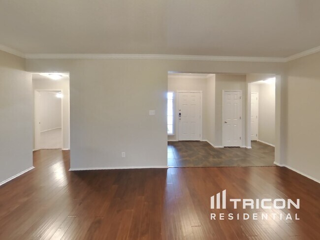 Building Photo - 605 Reagan Lane Burleson TX