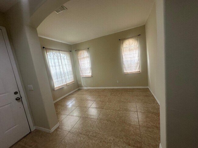 Foto del edificio - 2821 Eagle Claw Ct