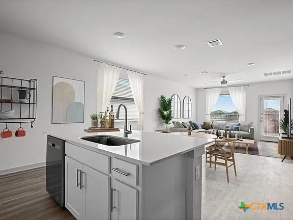 Building Photo - 333 Fairfax Ave