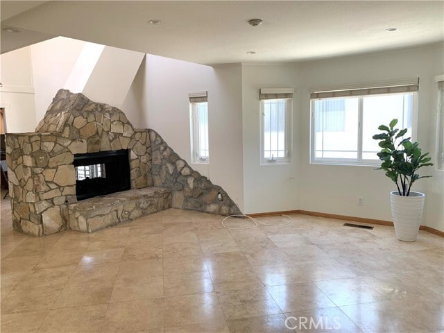 Building Photo - 425 S Catalina Ave