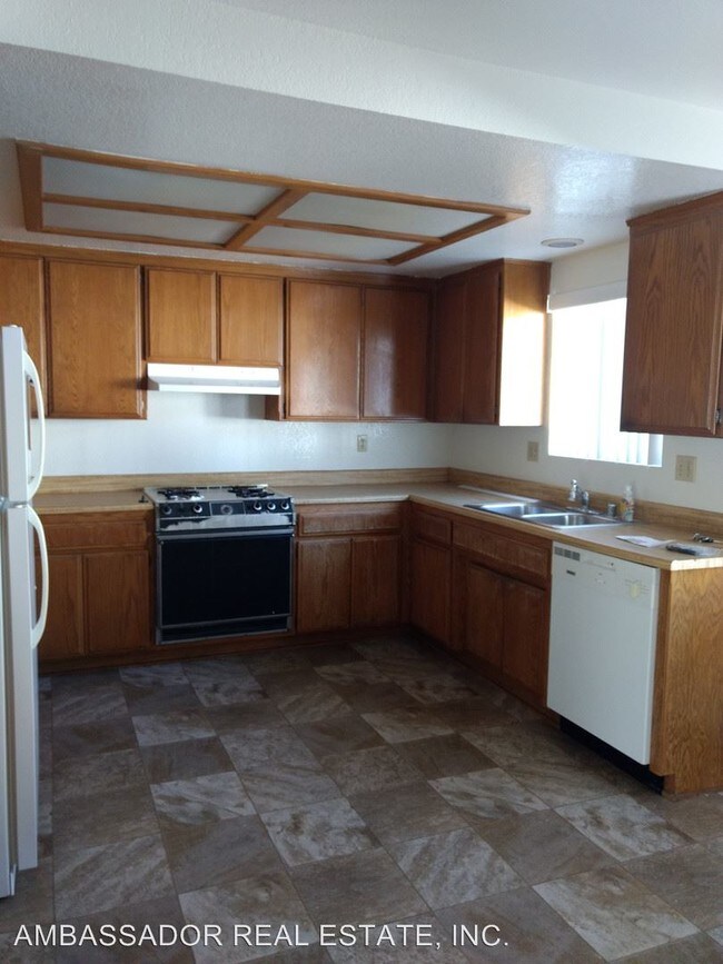 Foto del edificio - 1 br, 1 bath Apartment - 415 Palm Drive