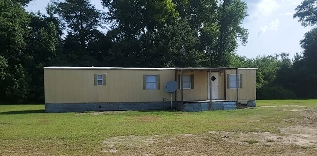 Building Photo - 77 Hurricane Ln