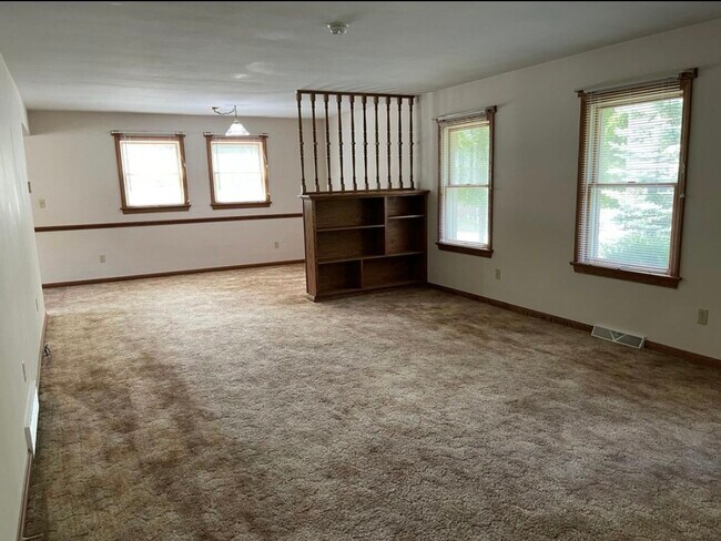 Foto del edificio - 5203 W Ridge Rd