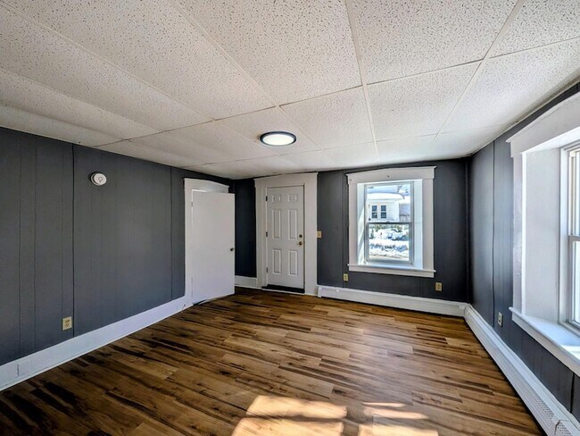 Foto del edificio - 13-15 Walnut Street Unit 1