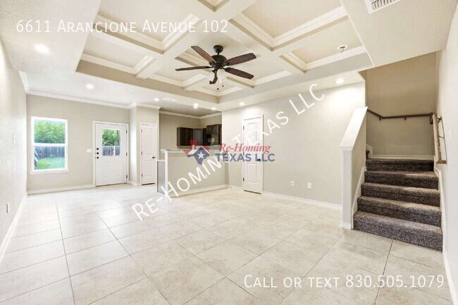 Building Photo - 6611 Arancione Ave