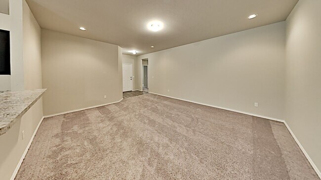 Foto del edificio - Very nice 3 Bedroom 2 Bath Home in Yukon S...