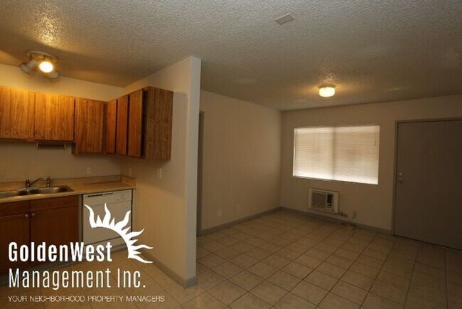 Foto del edificio - 4955 Jeffreys St