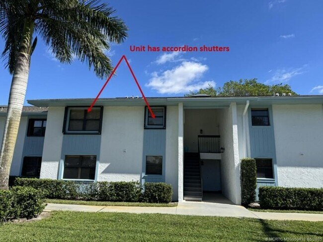 Building Photo - 4885 SE Capstan Ave