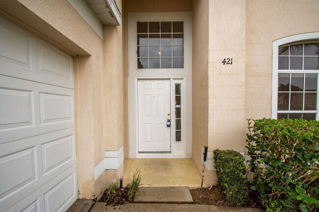 Foto del edificio - 421 Lockbreeze Dr
