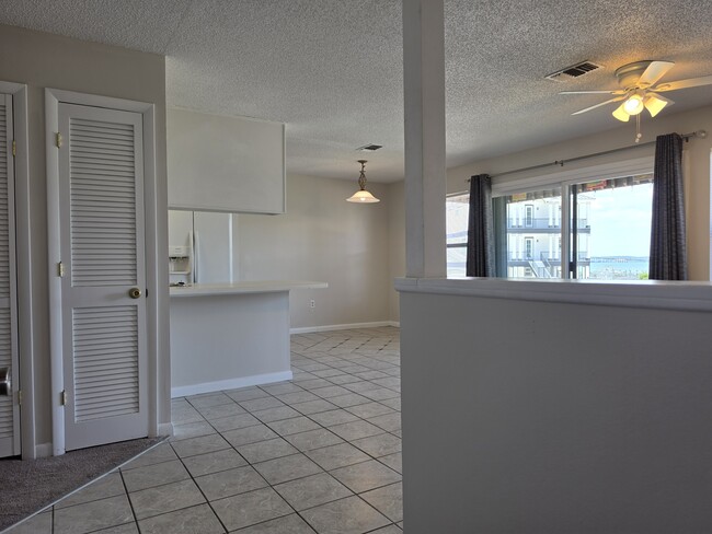Building Photo - 1448 Tina Dr