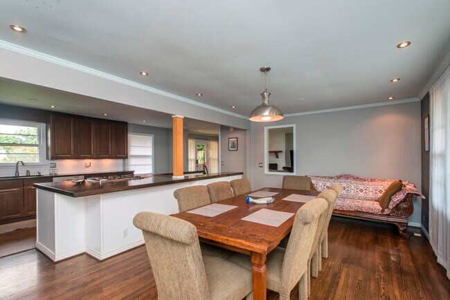 Foto del edificio - 1803 Ashwood Ave