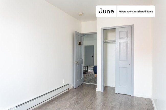 Foto del edificio - Private bedroom in 4 bed/2 bath Home