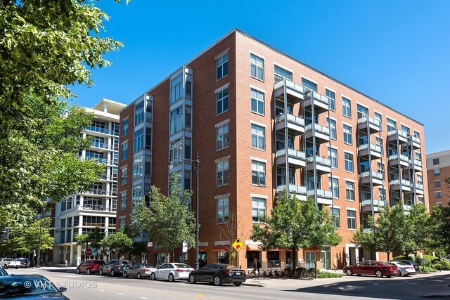 Primary Photo - 939 W Madison St