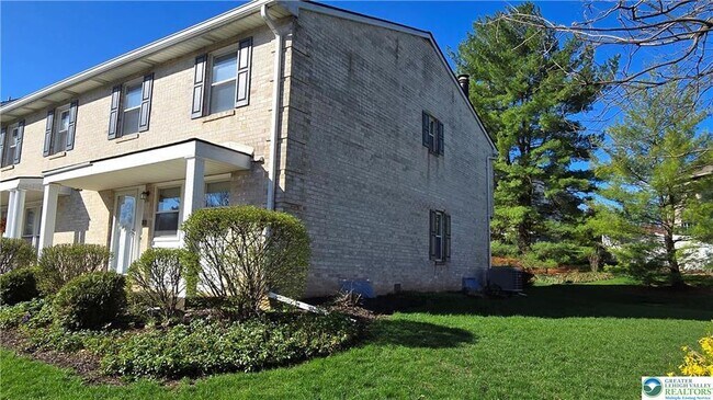 Foto del edificio - 194 Springhouse Rd