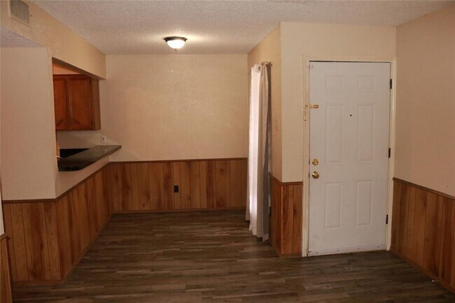 Building Photo - 312 Hickerson St
