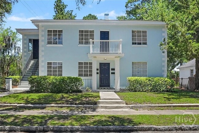 Dúplex frontal - 3408 Montgomery St