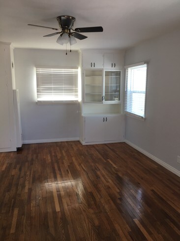 Sala de estar - 5943 Tujunga Ave