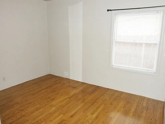 Building Photo - 2320 G St