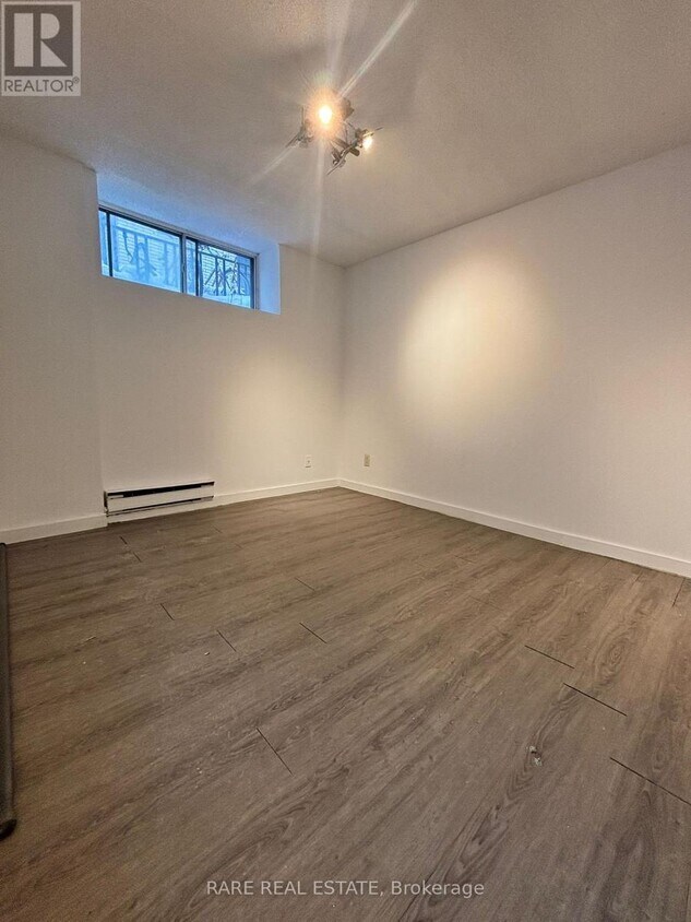 Building Photo - 120 Spencer Ave