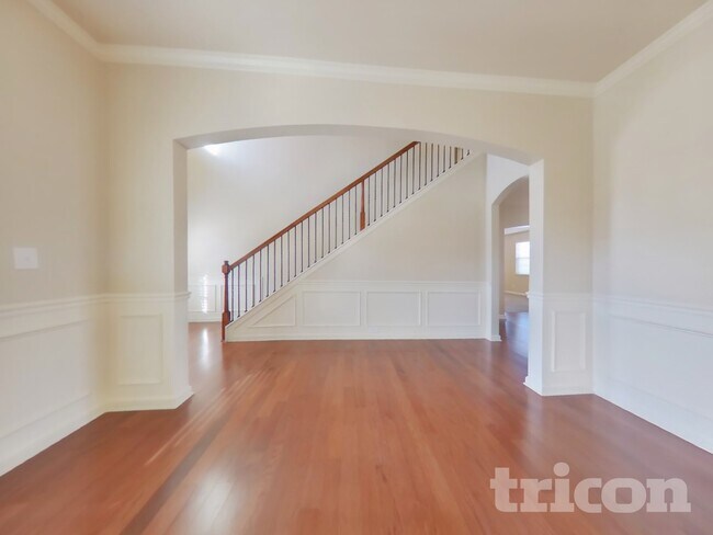 Foto del edificio - 266 Creek View Ln