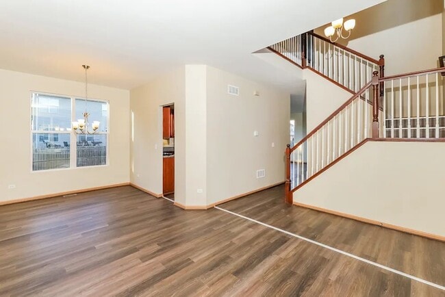 Building Photo - 6500 Roth Dr
