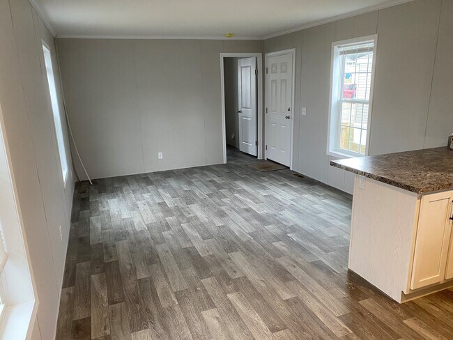 Foto del edificio - 15557 Pine Ridge Dr
