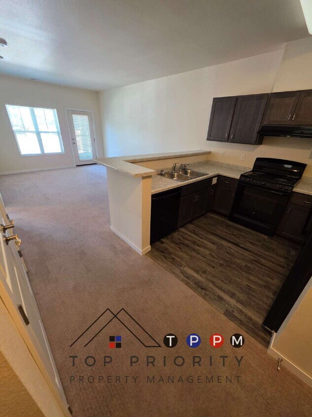 *HANDICAP ACCESSIBLE UNIT* 1 Bedroom | 1 ... - *HANDICAP ACCESSIBLE UNIT*  1 Bedroom | 1 ...